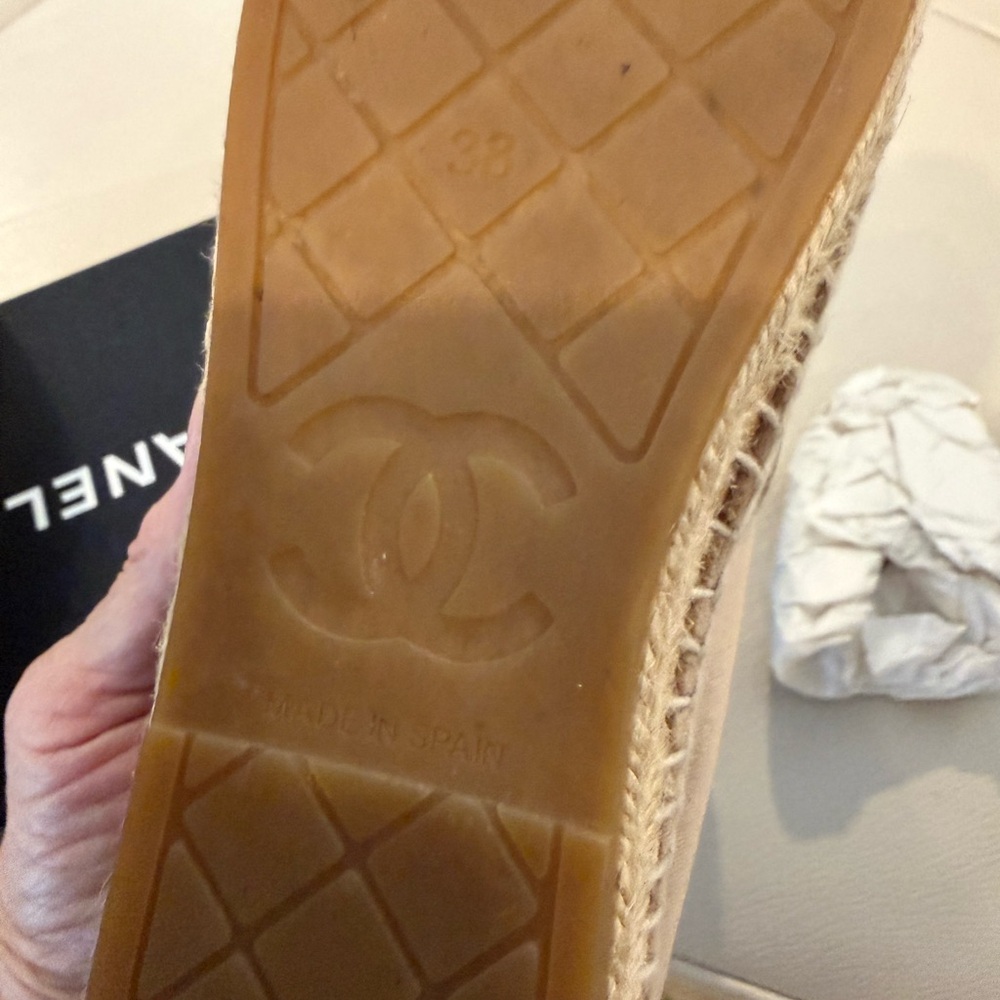 Channel Shoe - Picture 7 of 11